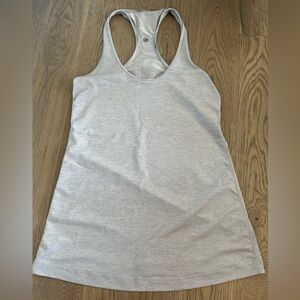 Lululemon gray tank